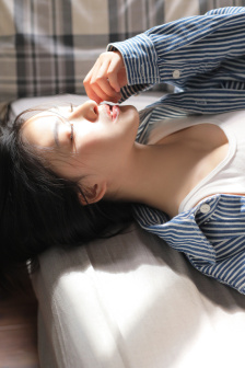 chinese军装腹肌洗澡
